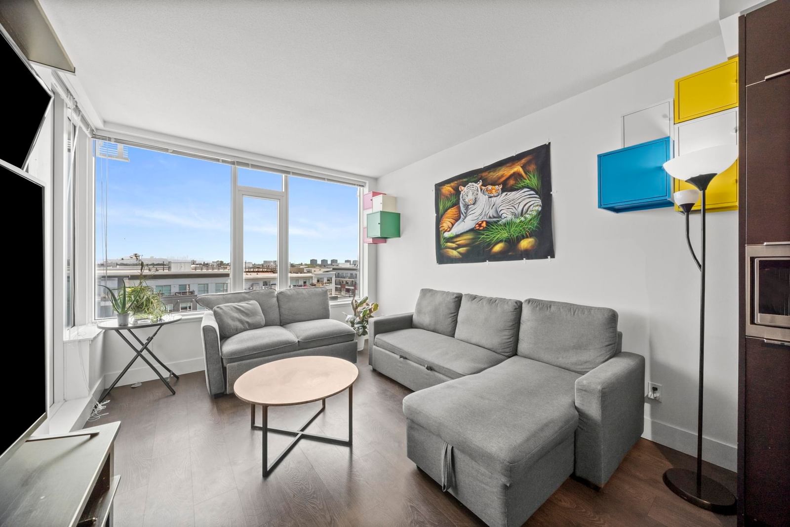 Listing Image 9