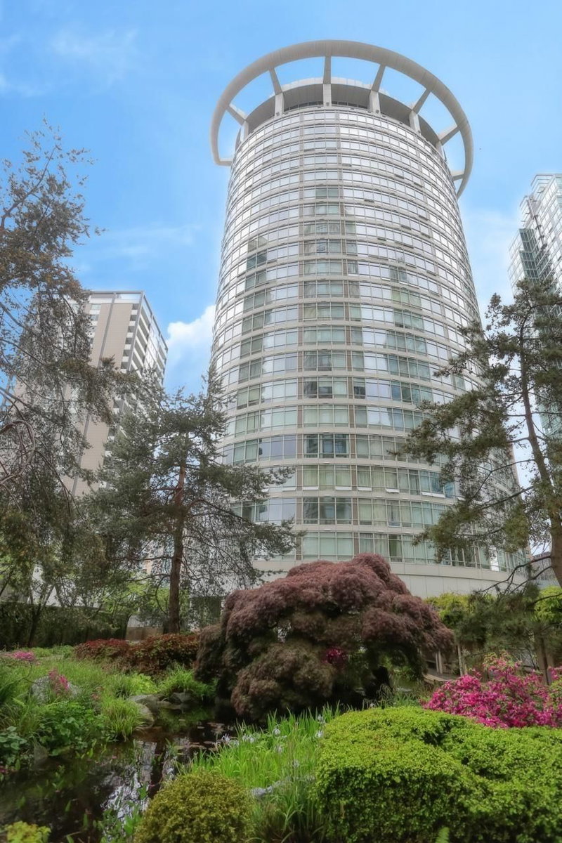 1701 - 1288 Alberni Street