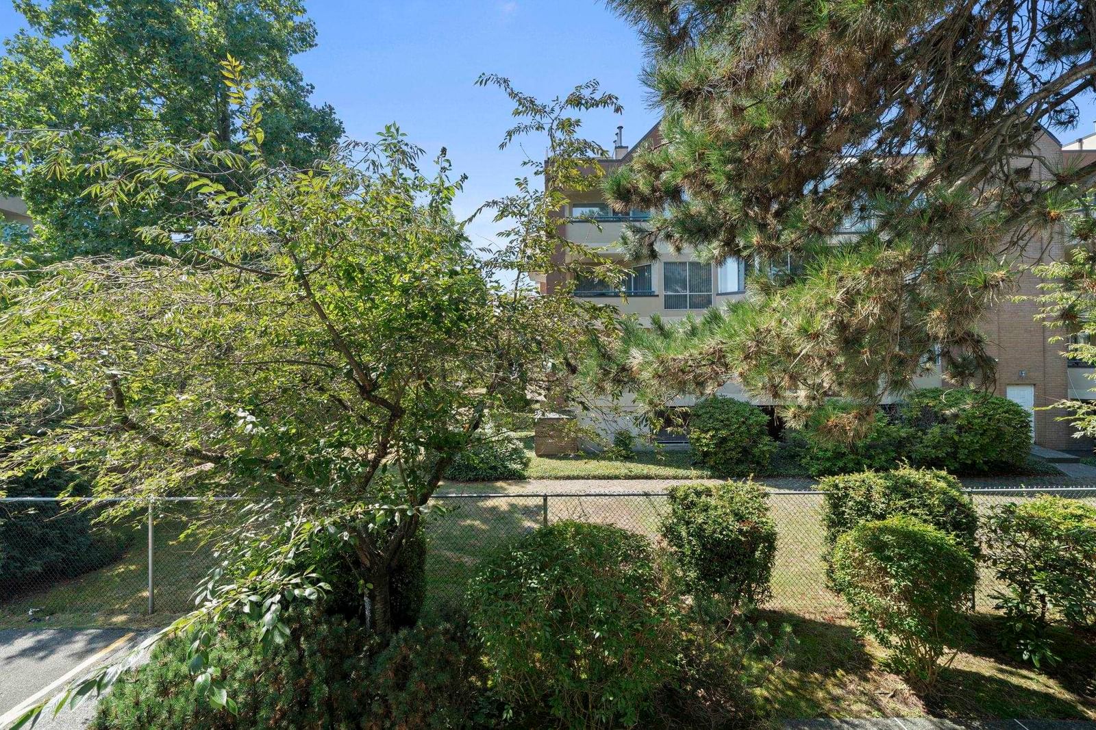 Listing Image 25