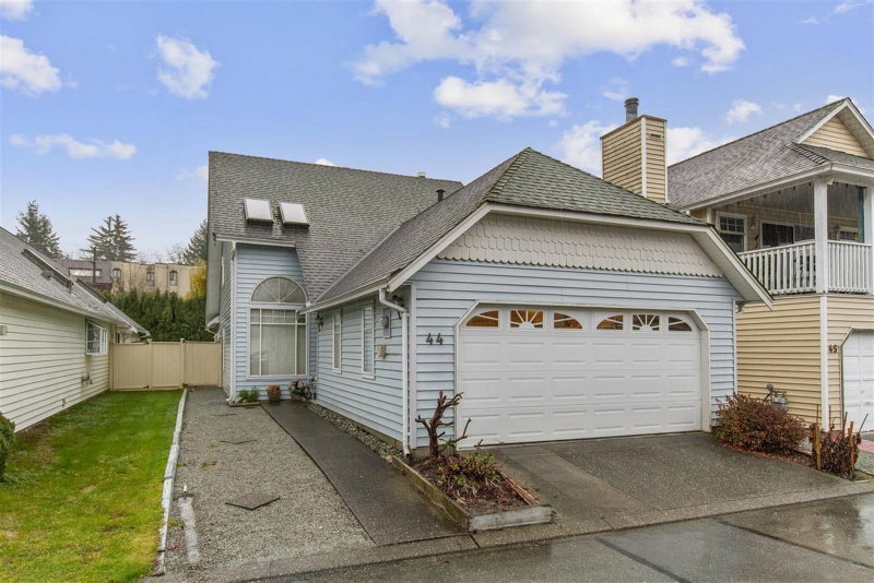 44 - 2865 Glen Drive