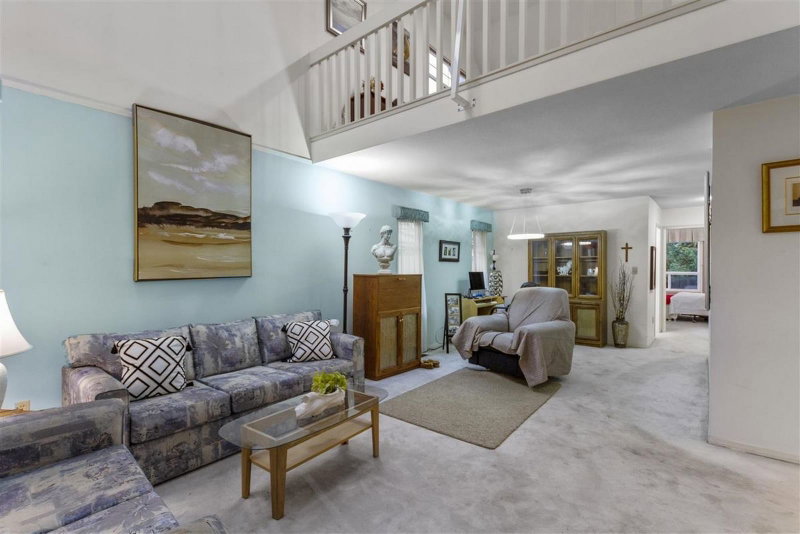 44 - 2865 Glen Drive