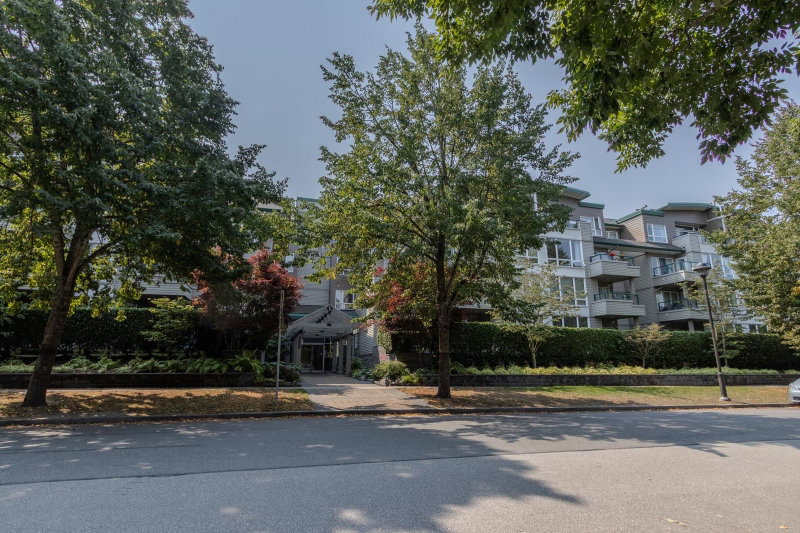 412 - 5800 Andrews Road