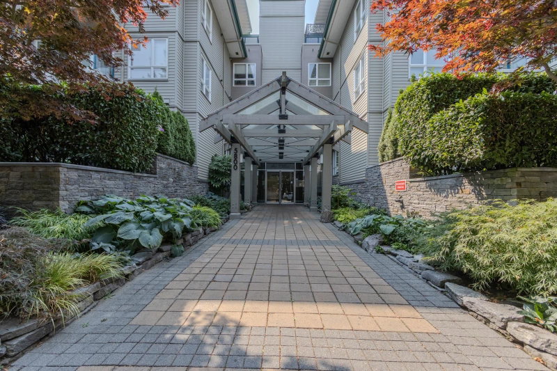 412 - 5800 Andrews Road