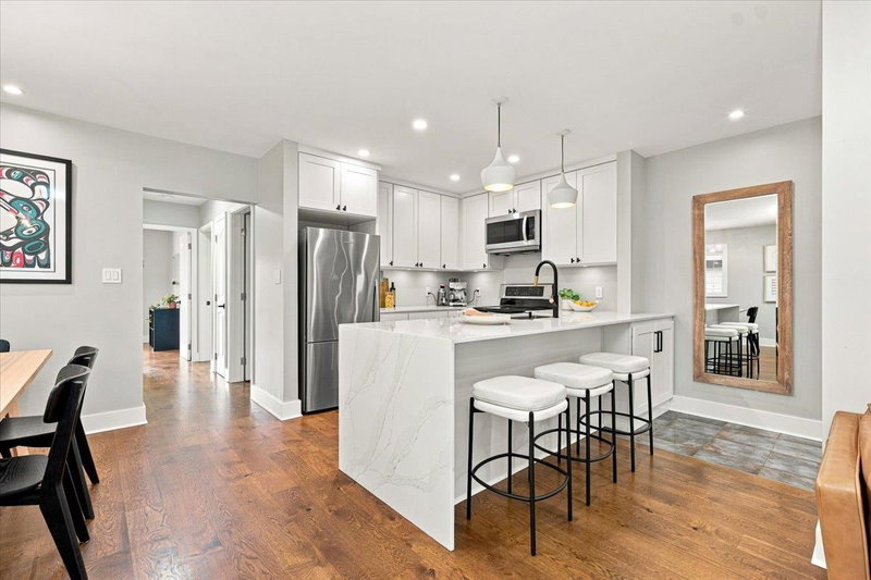 223 19th Street W