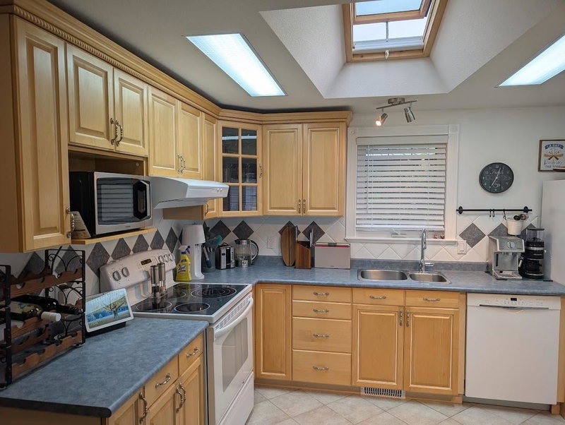 7 - 2303 Cranley Drive