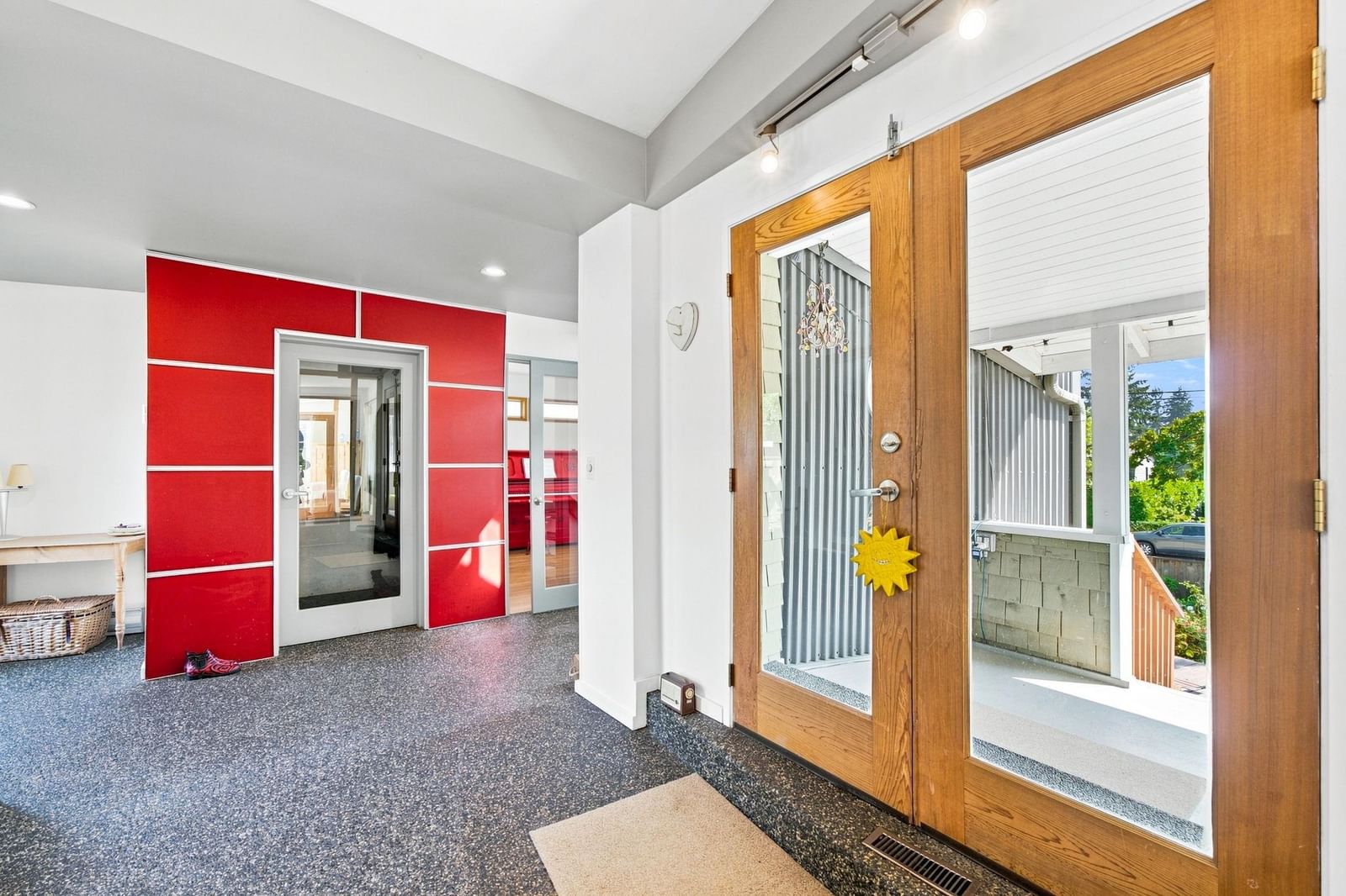 Listing Image 15