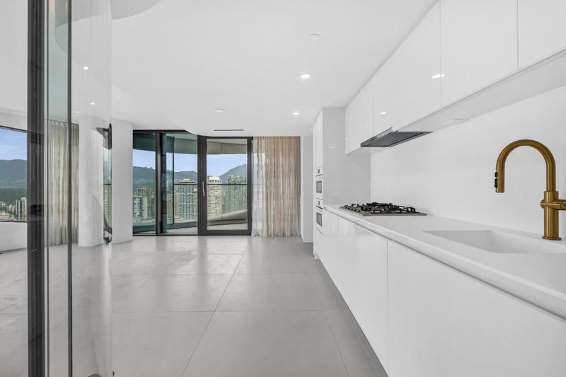 23xx - 1033 Nelson Street
