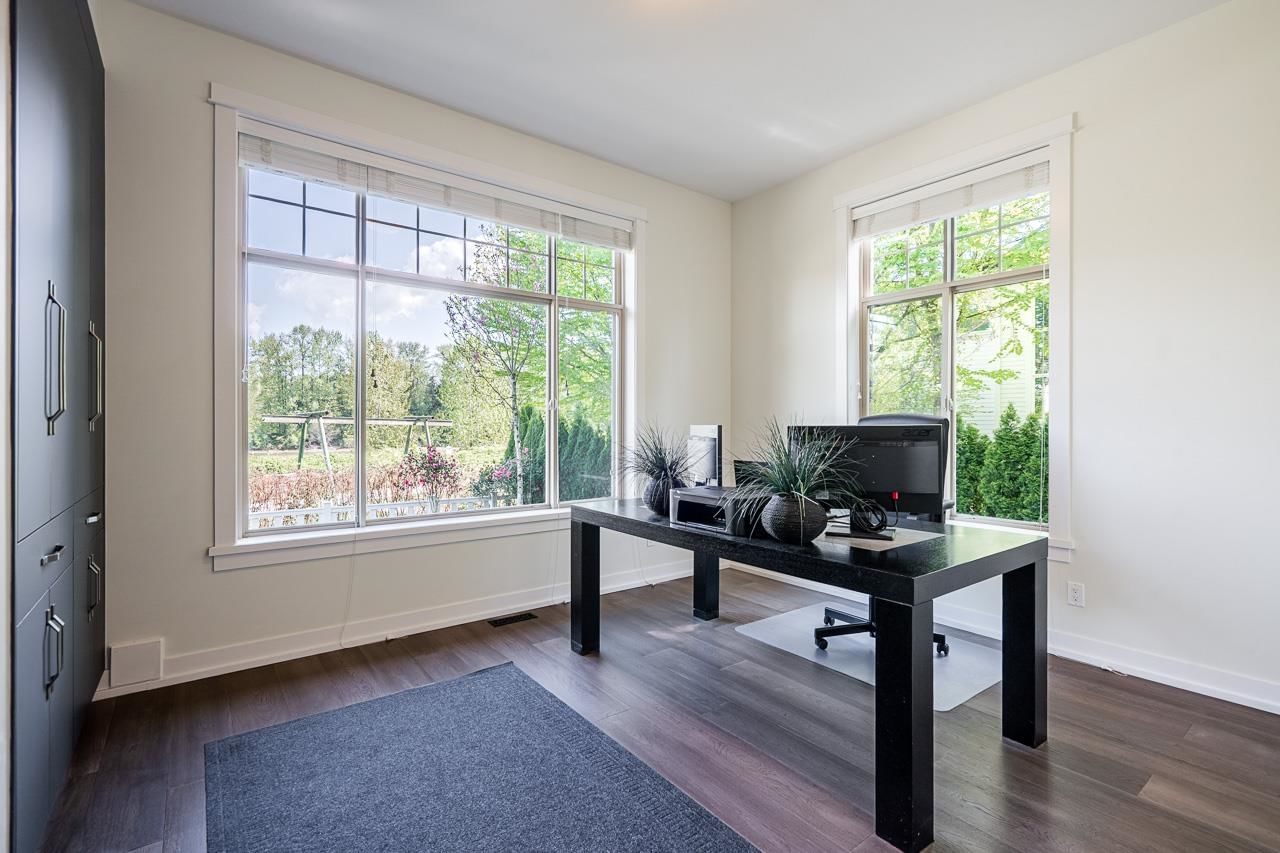 Listing Image 11
