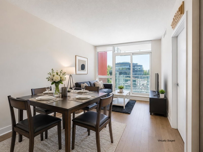 303 - 677 41st Avenue W