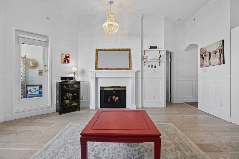 405 - 5735 Hampton Place