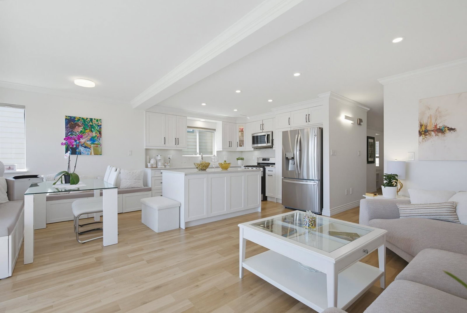 Listing Image 11