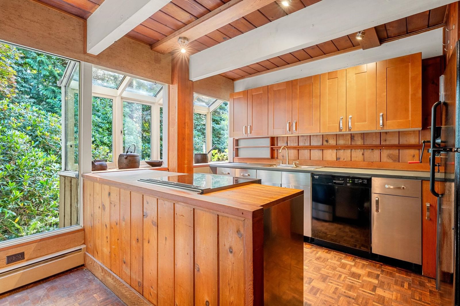 Listing Image 19