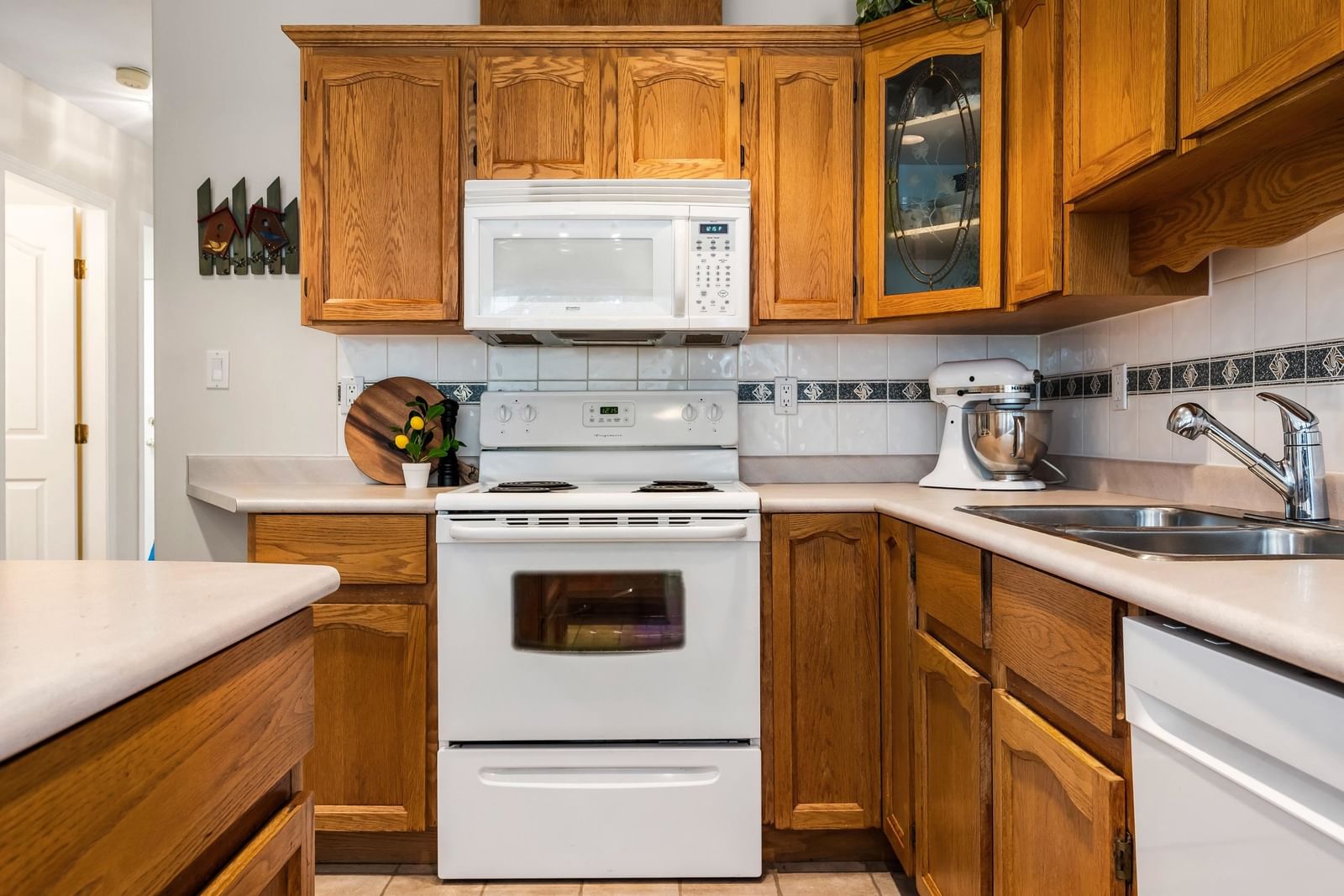 Listing Image 16