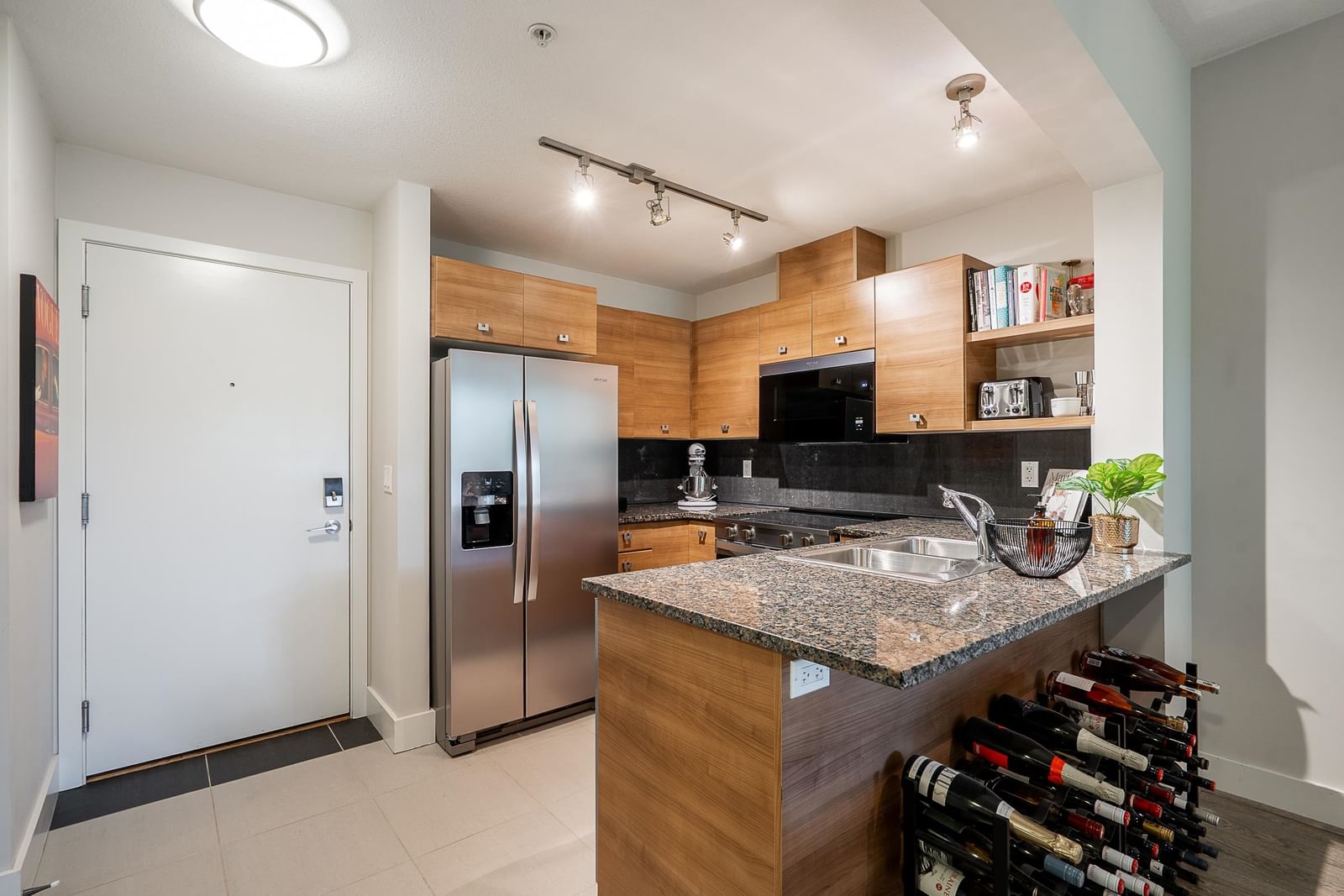 Listing Image 15