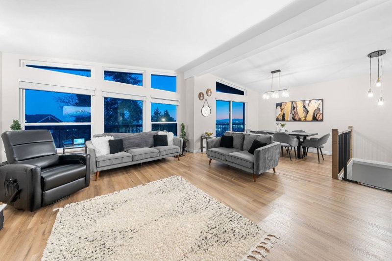 2131 Fraserview Drive