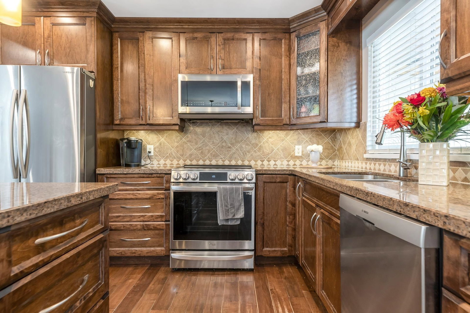 Listing Image 13