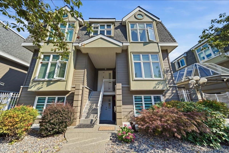 729 7th Avenue W