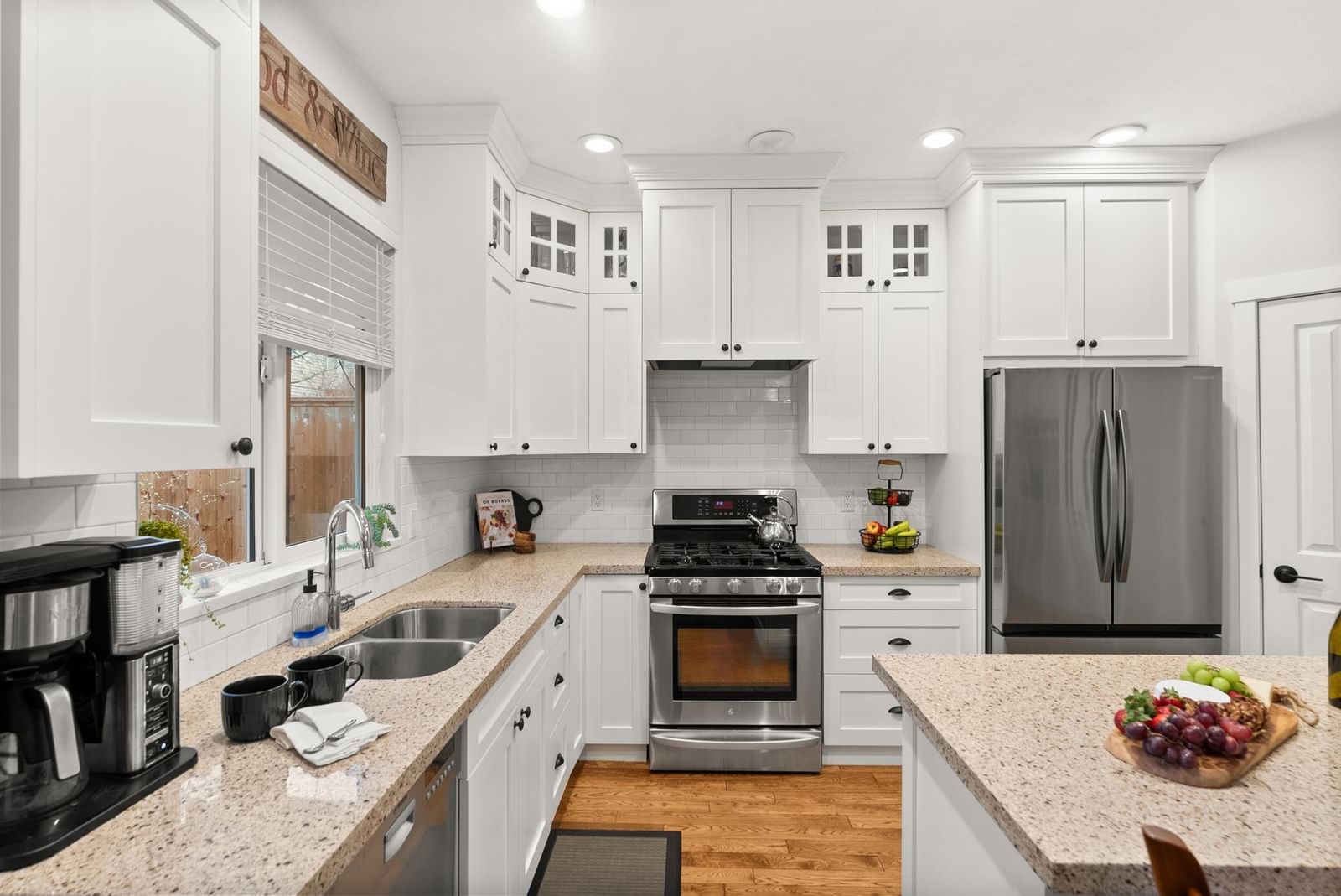 Listing Image 10