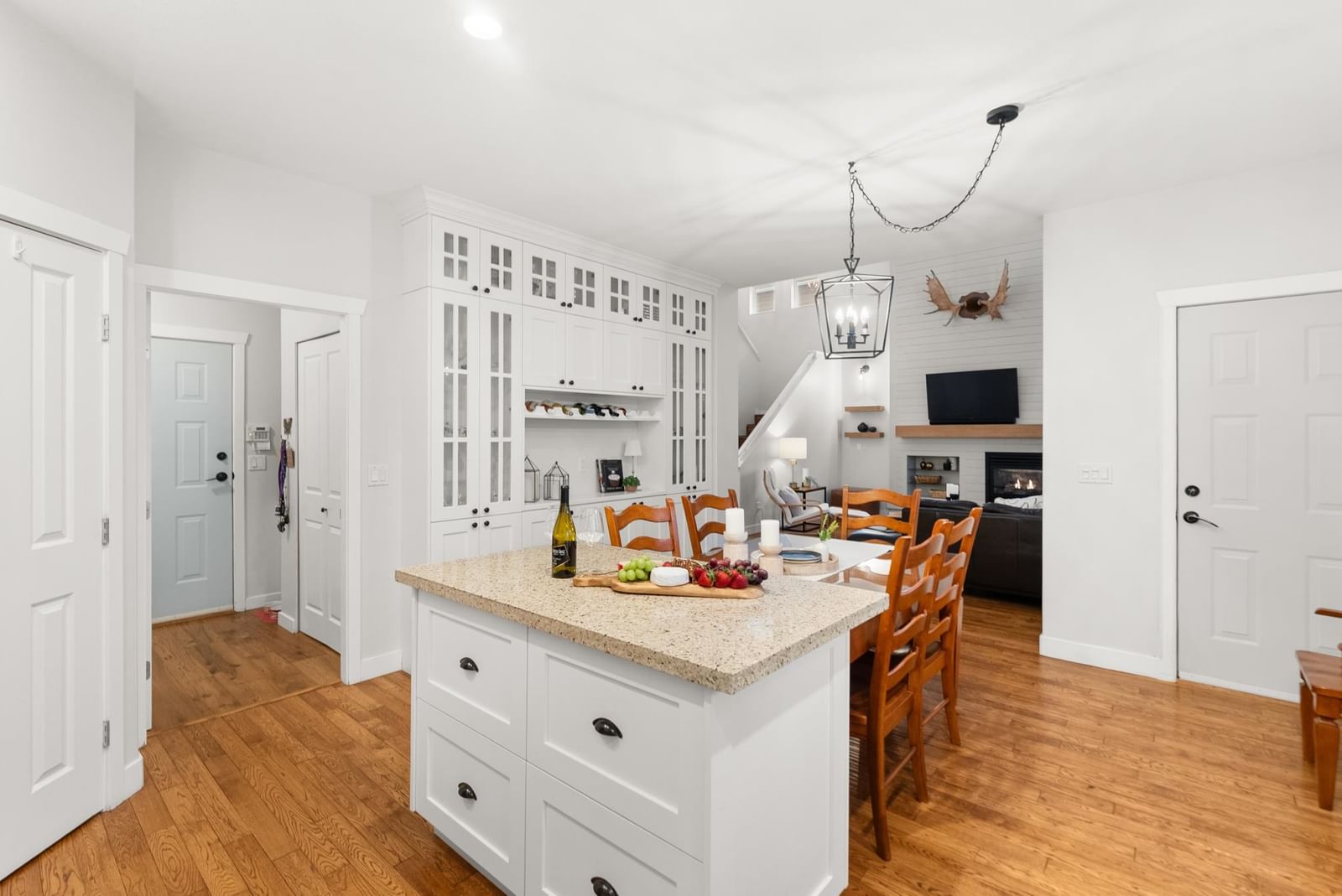 Listing Image 13