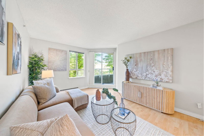 406 - 3489 Ascot Place