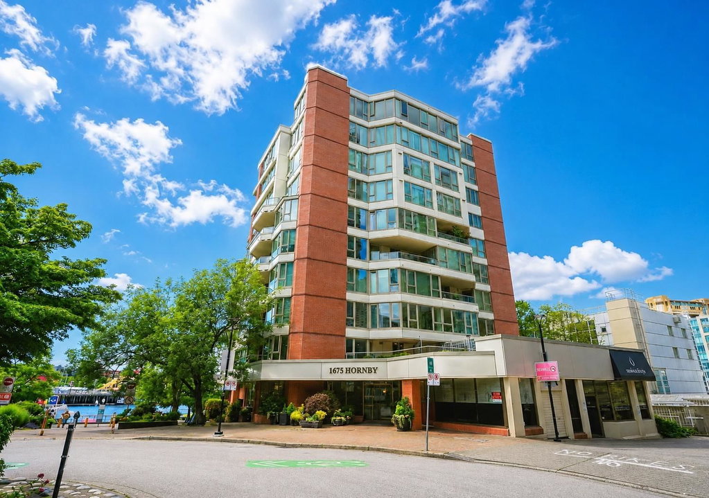 304 - 1675 Hornby Street
