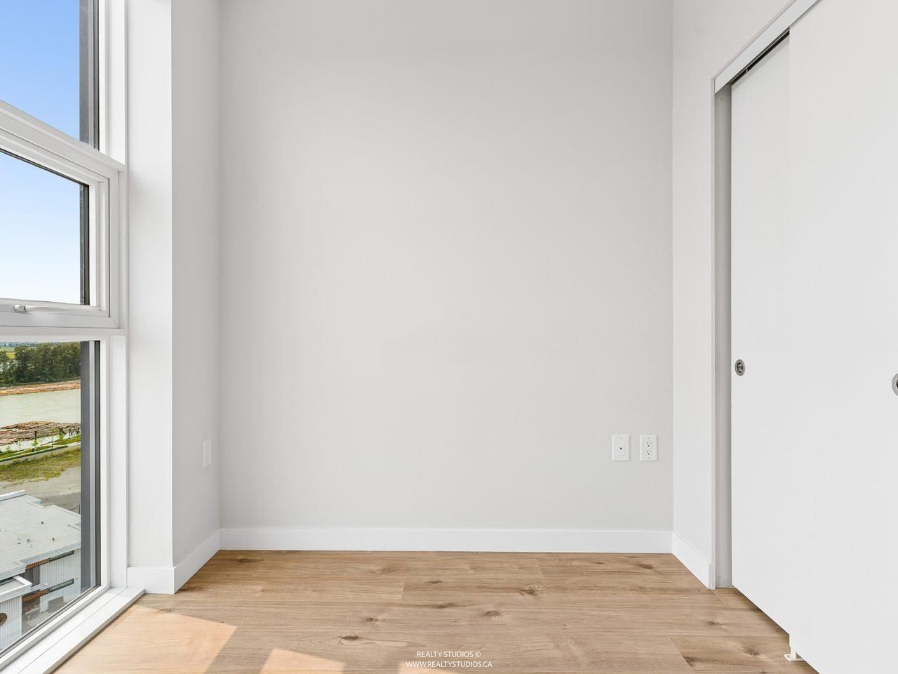 Listing Image 30