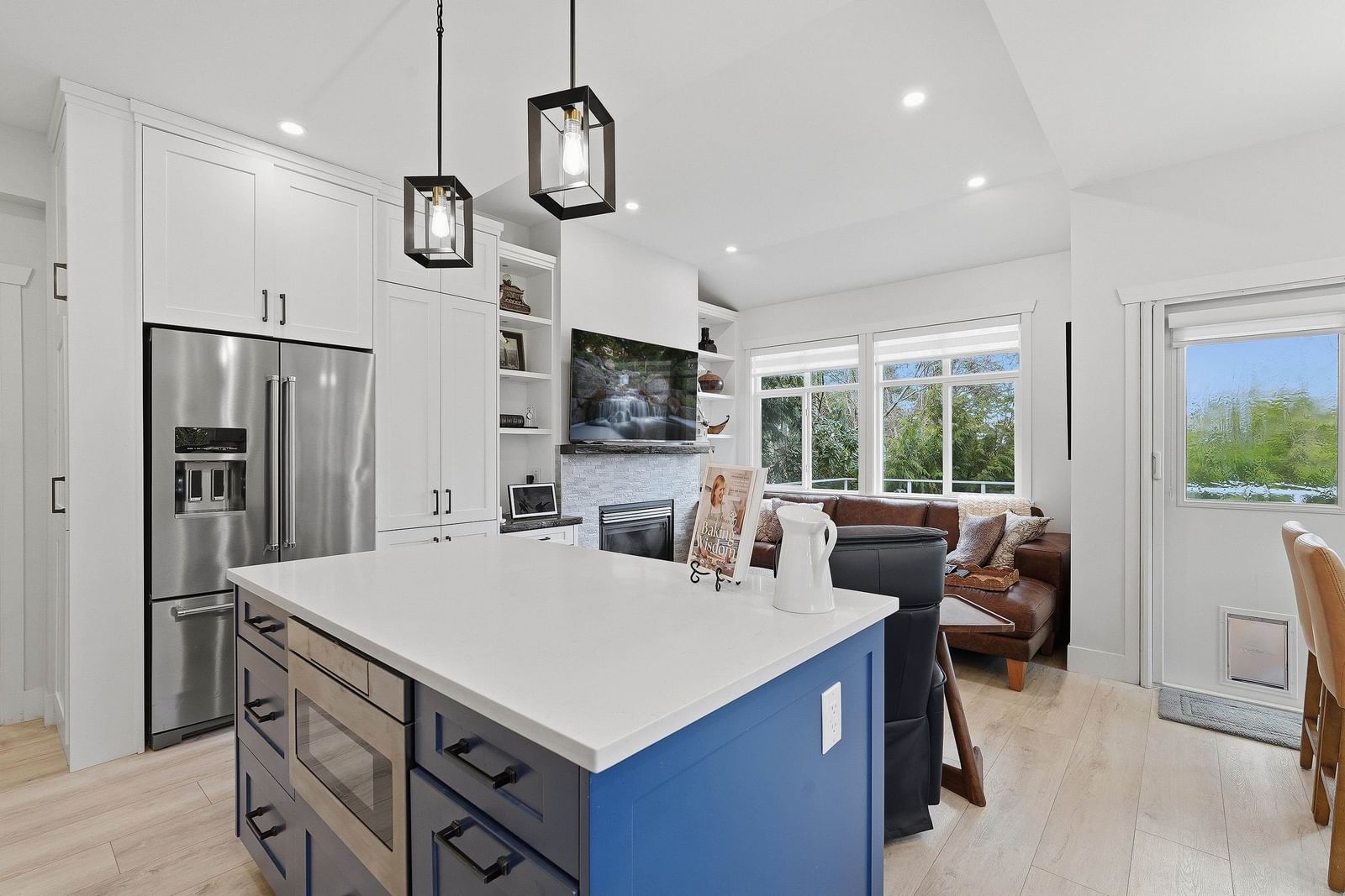 Listing Image 9