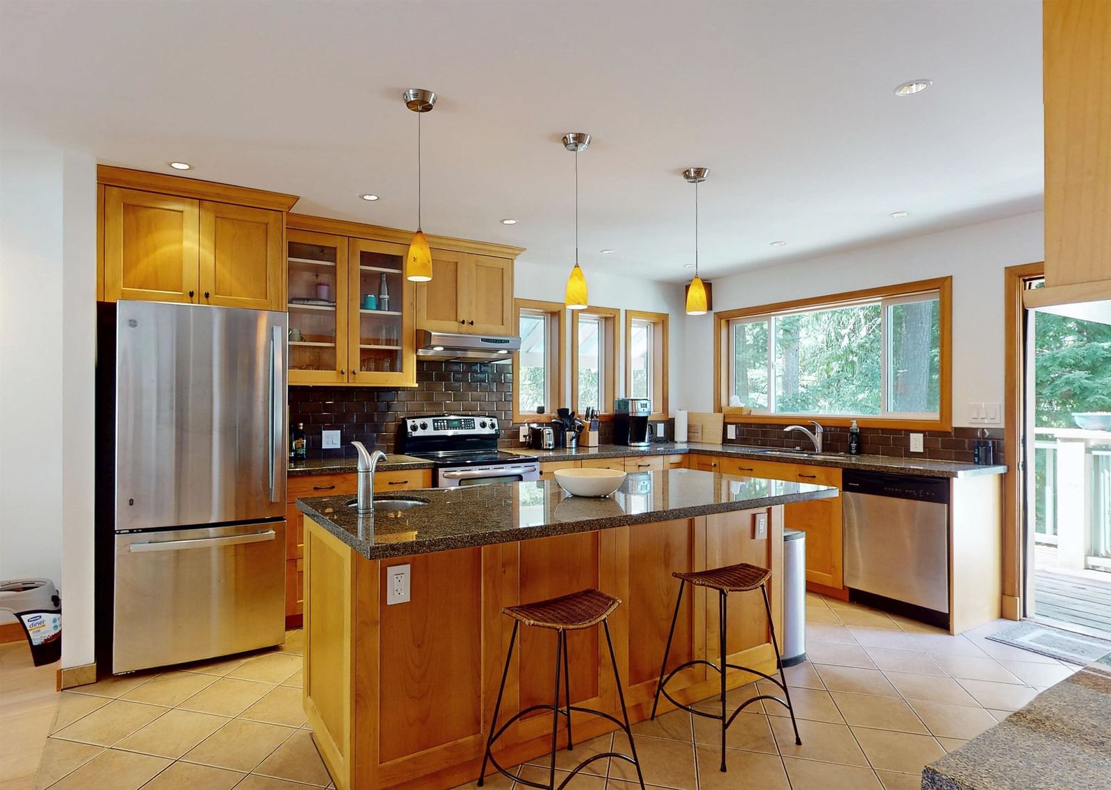 Listing Image 19