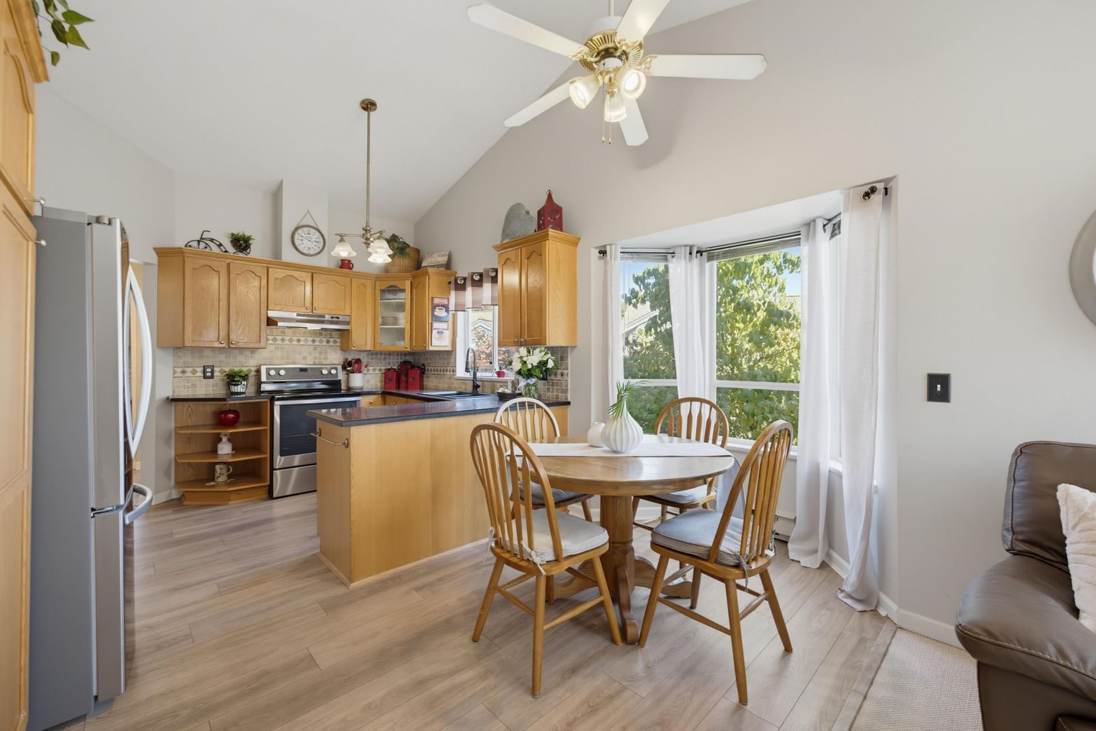 Listing Image 14