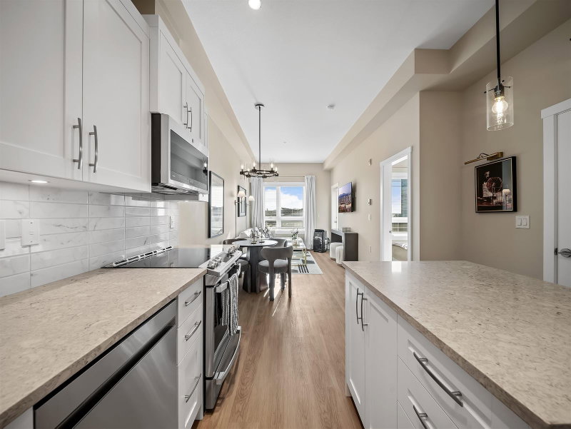 A432 - 8233 208b Street Street
