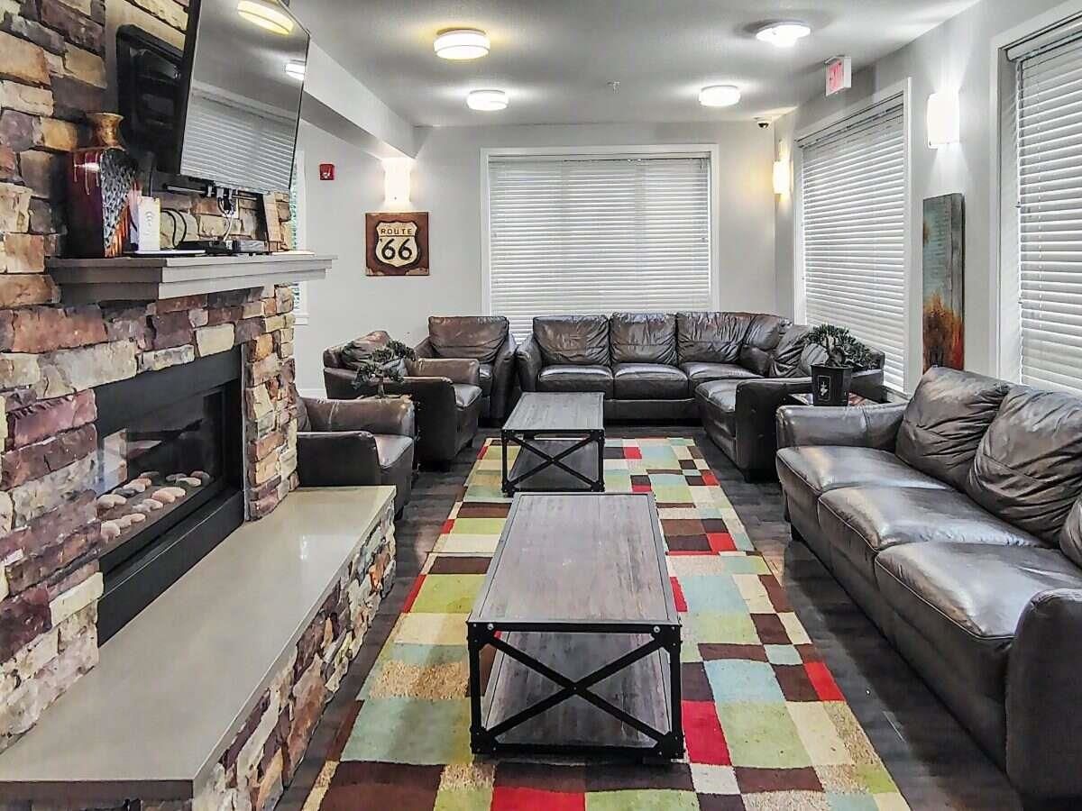 Listing Image 32