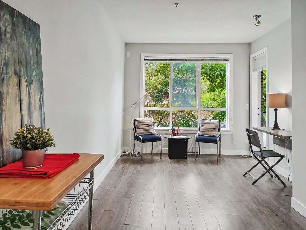 Listing Image 5