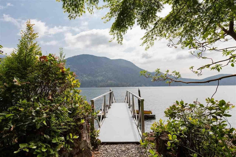 330 Sasamat Lane