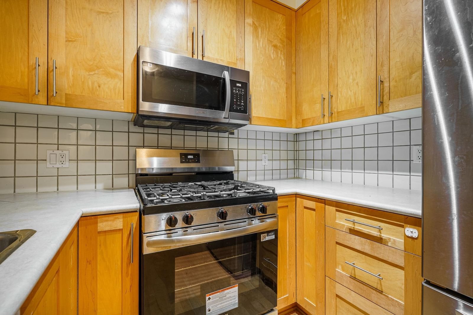 Listing Image 9