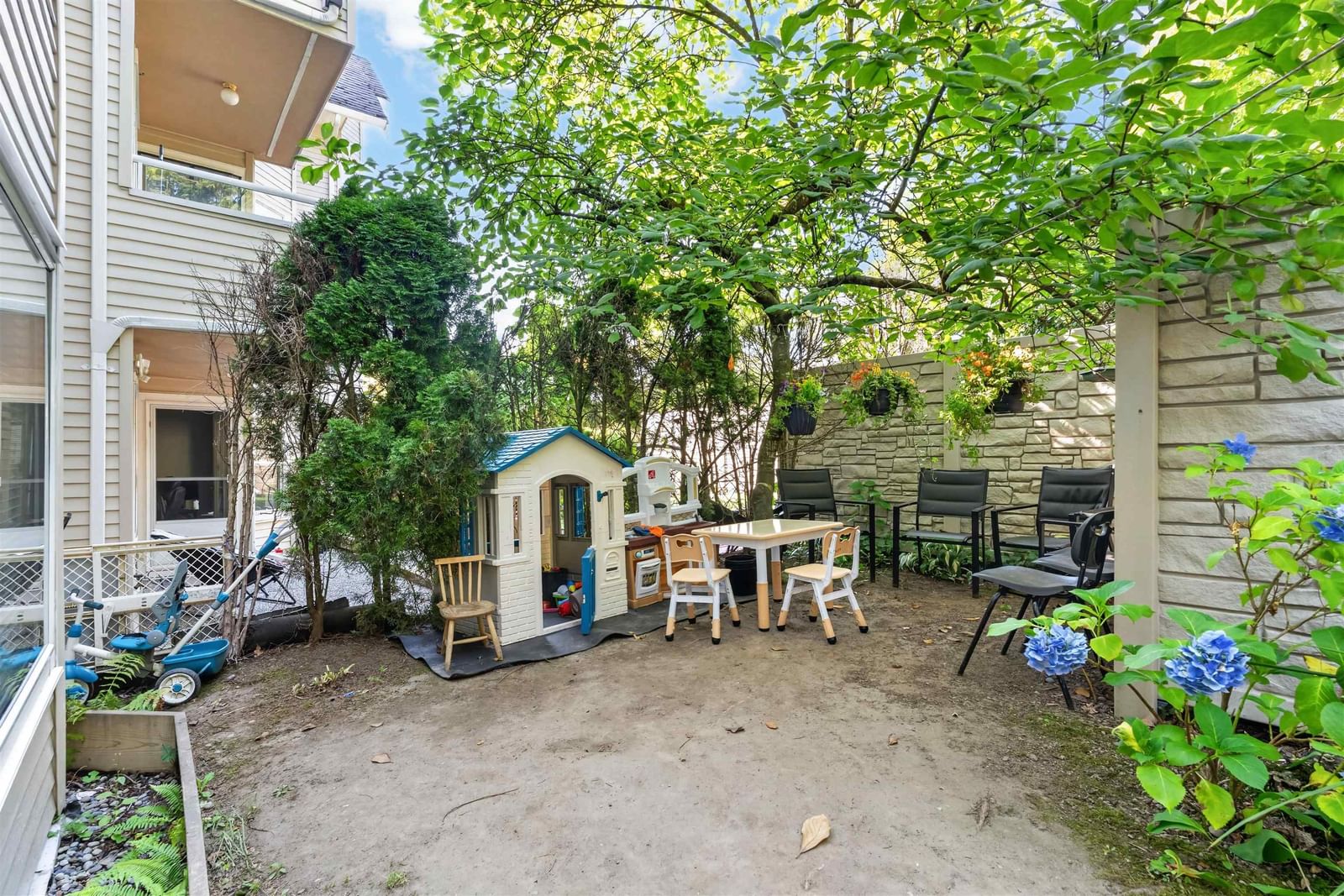 Listing Image 9