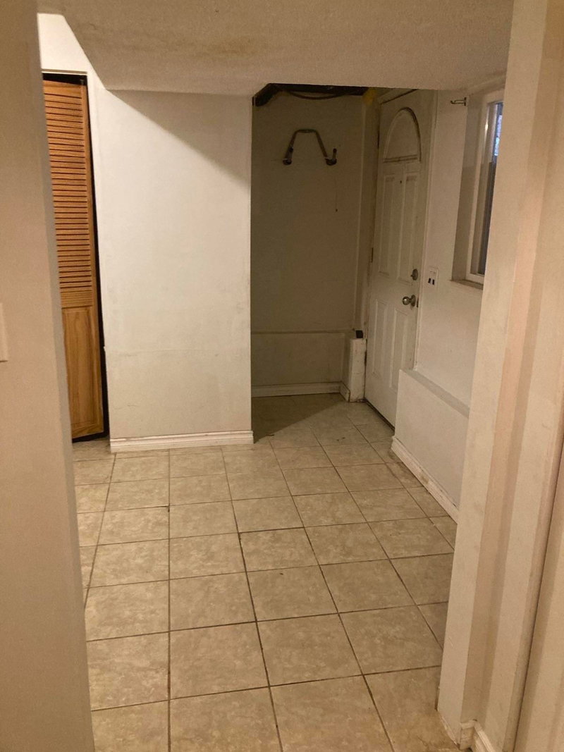 LOWER - 2165 Prairie Avenue
