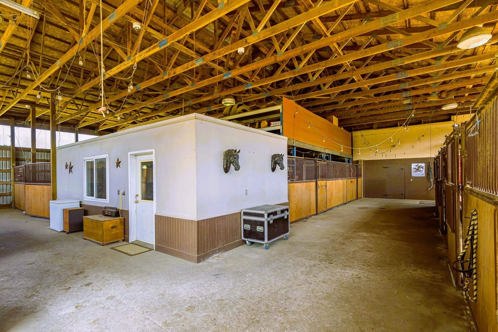 Listing Image 28