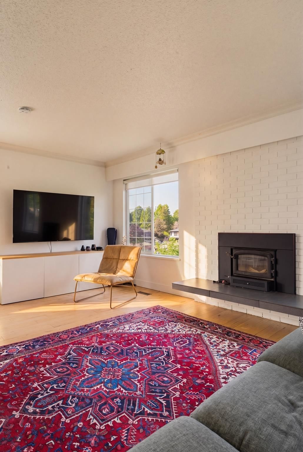 Listing Image 11