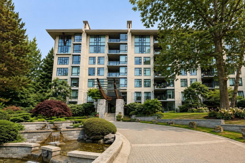 401 - 4759 Valley Drive