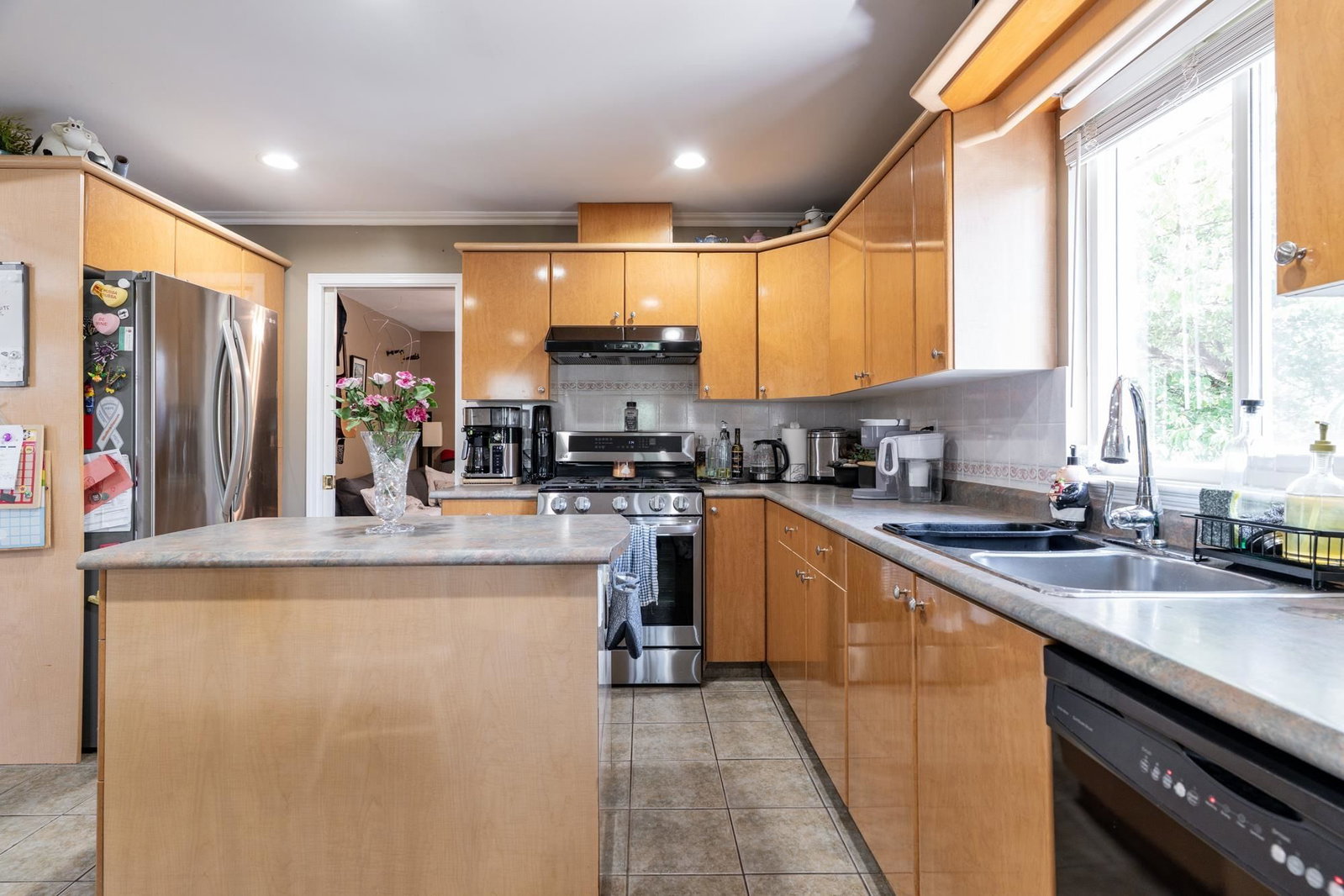 Listing Image 11