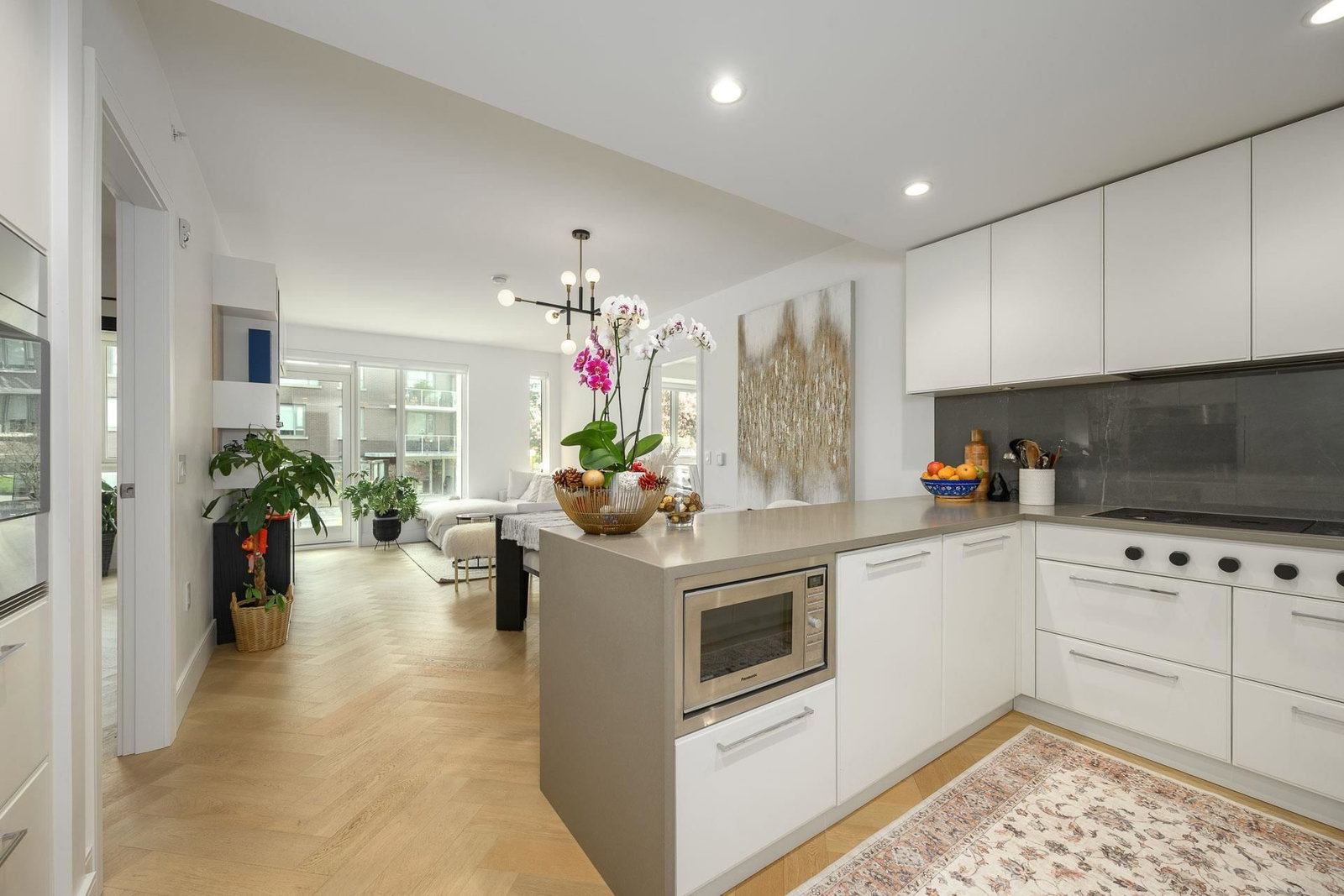Listing Image 12