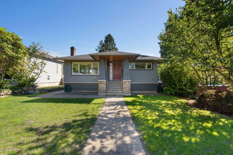 409 27th Street W