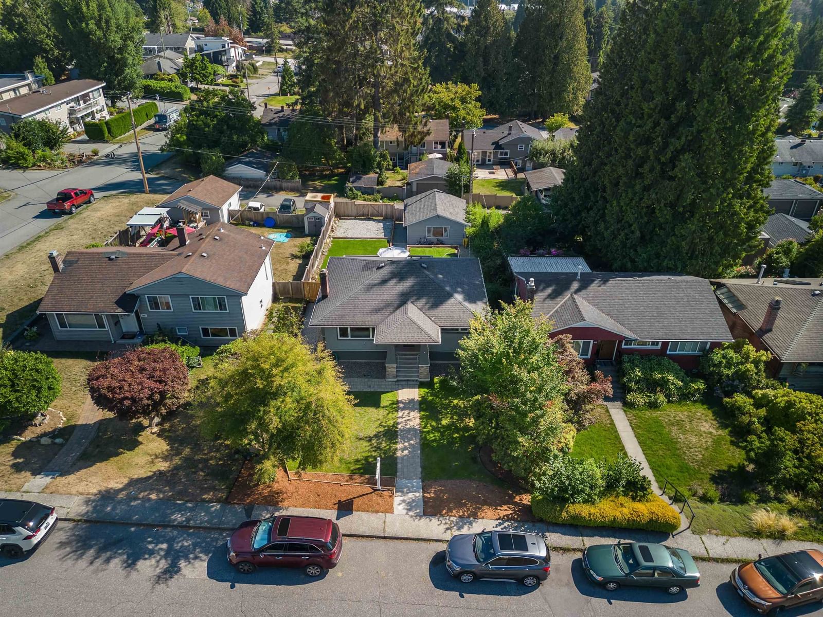 Listing Image 4
