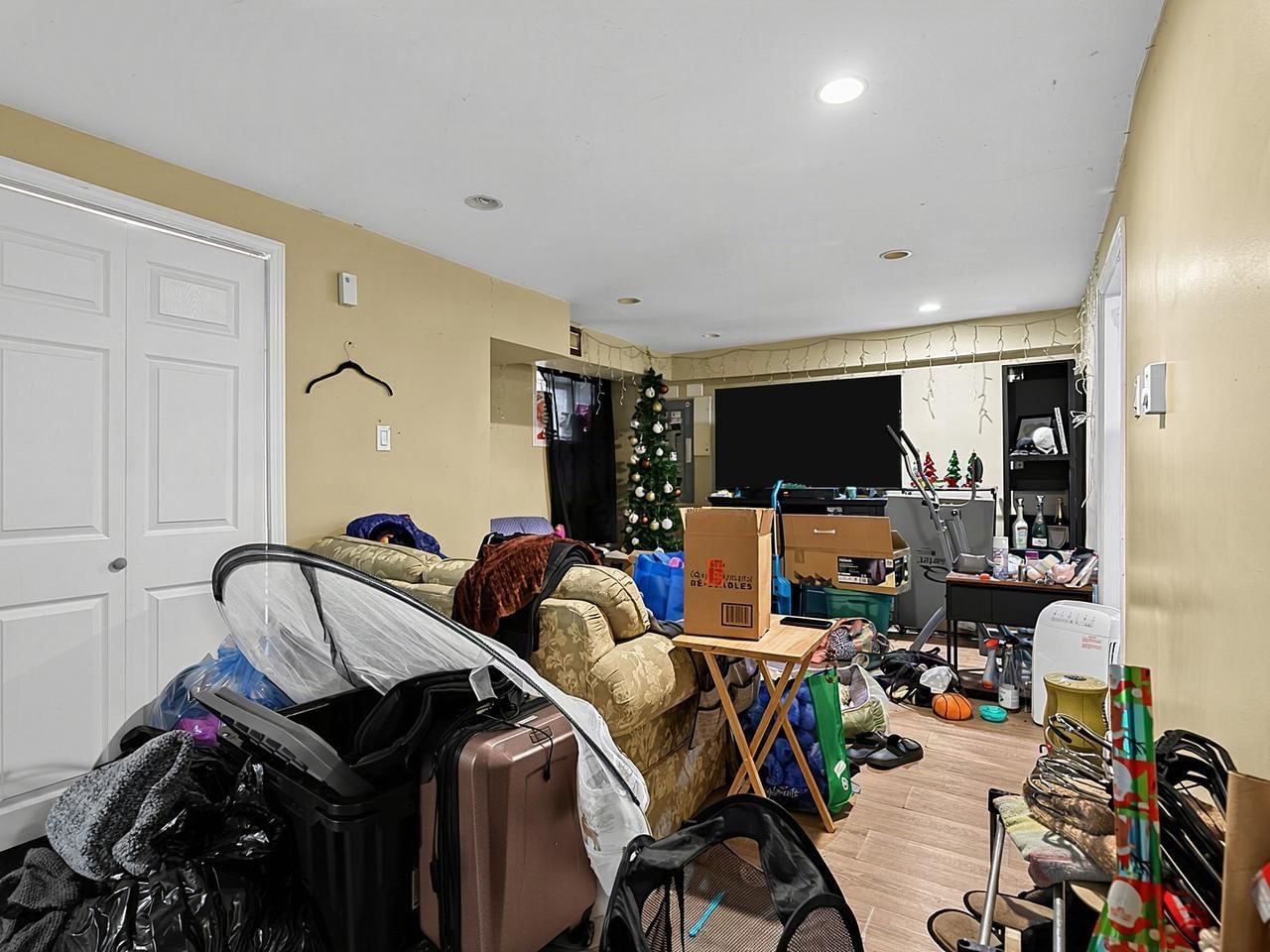 Listing Image 17