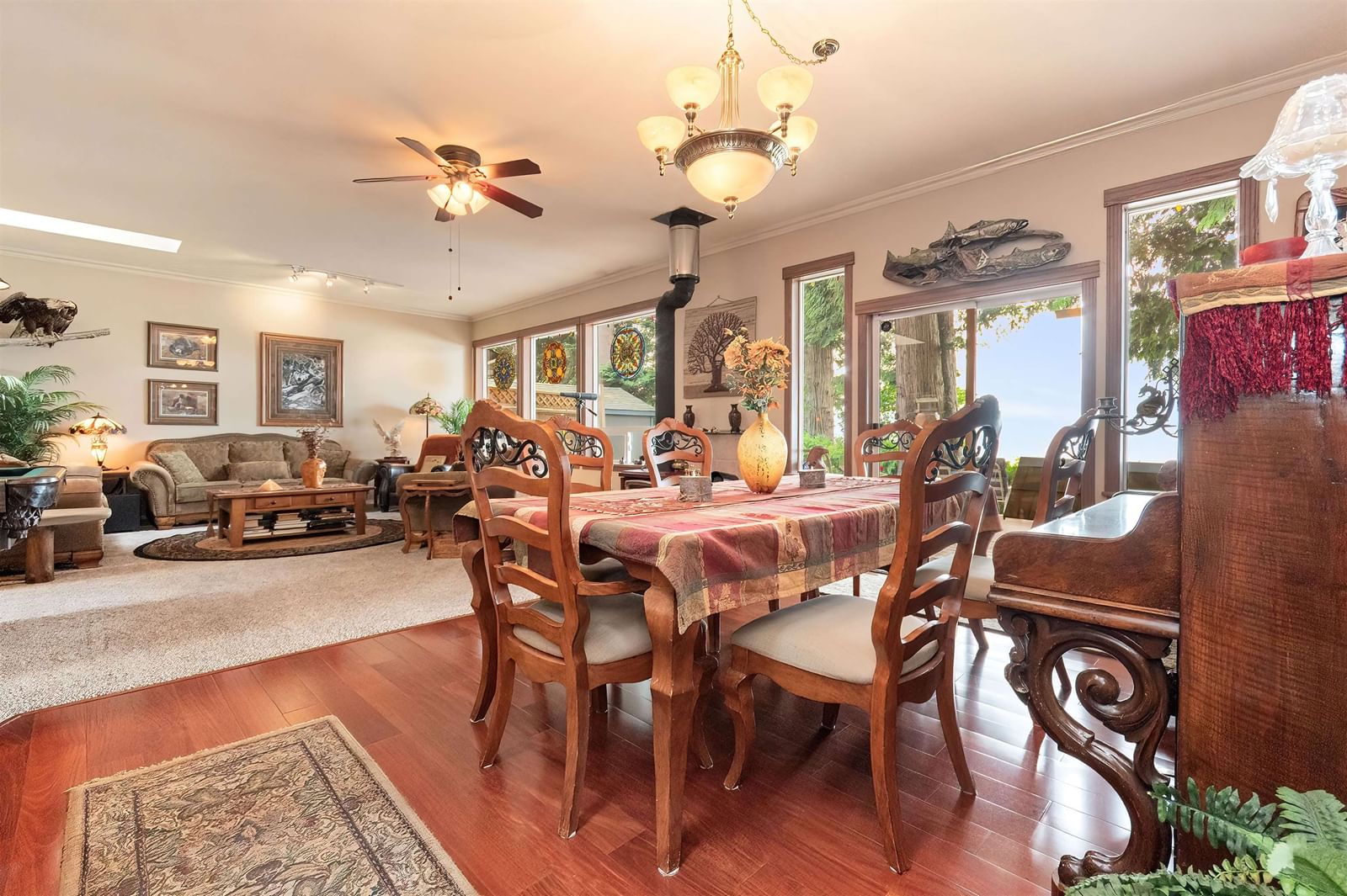 Listing Image 19