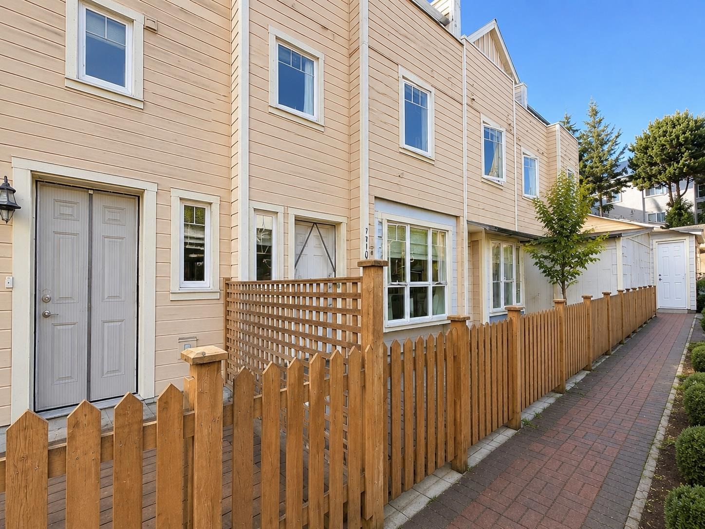 Listing Image 17