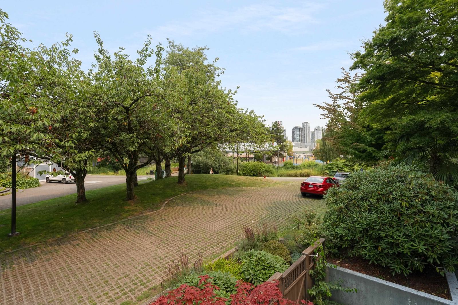 Listing Image 16