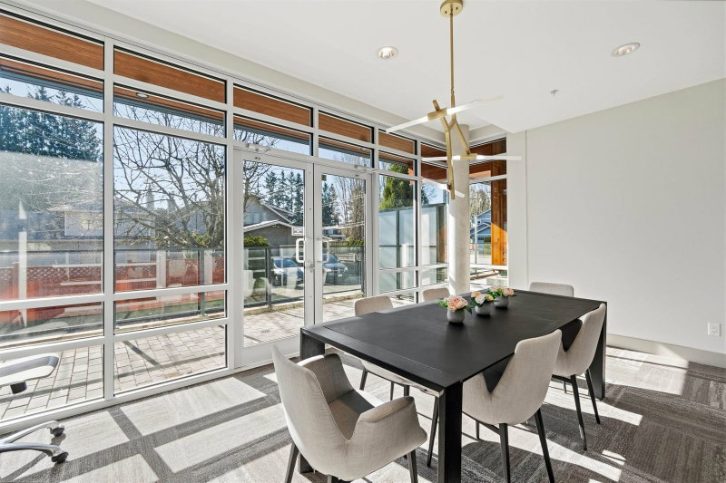 313 - 14022 North Bluff Road
