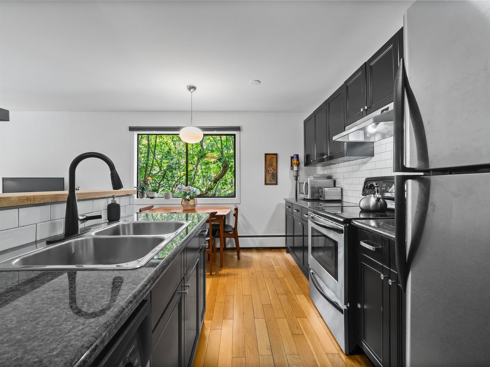 Listing Image 14
