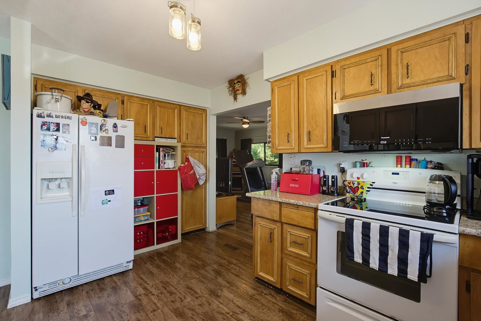 Listing Image 10